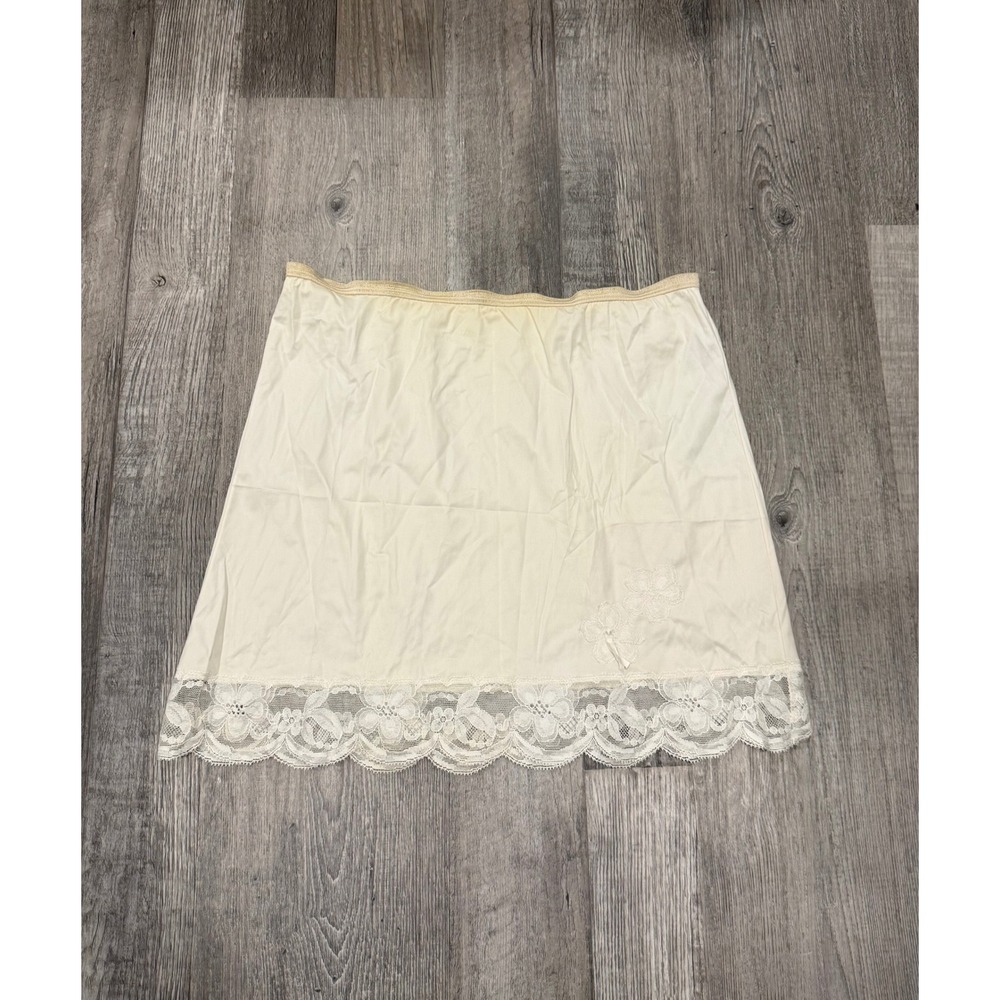 Vintage Vanity Fair Cream Ivory Lace Trim Half Slip Skirt Antron III Nylon Small